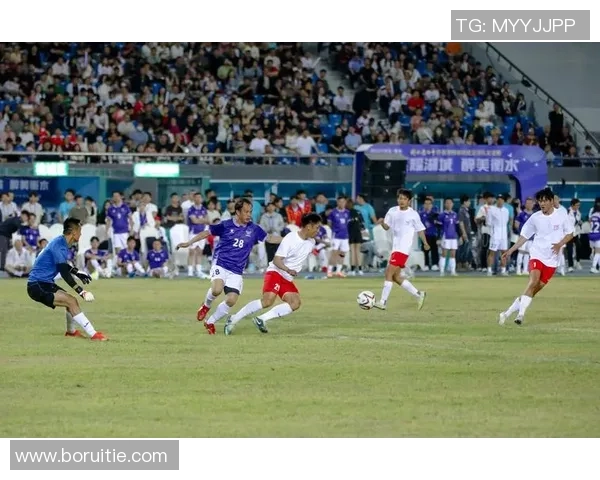 中国明星足球队激情对决香港明星足球队展现足球魅力与友谊的盛宴