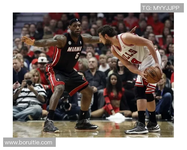 热火公牛东部决赛第三场第四节精彩回顾与赛后分析 热火公牛东部决赛第三场第四节精彩回顾与赛后分析